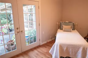 2101 E Mistletoe Ave, Victoria, TX 77901 - Photo 24