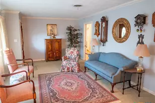 2101 E Mistletoe Ave, Victoria, TX 77901 - Photo 8