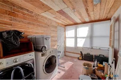 809 S Pecan Avenue, Luling, TX 78648 - Photo 20