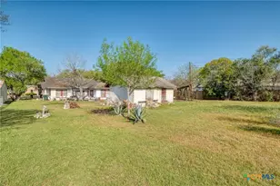 809 S Pecan Ave, Luling, TX 78648 - Photo 26