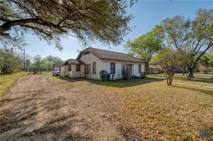 809 S Pecan Ave, Luling, TX 78648 - Photo 4