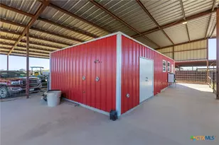 1155 Fm 2438, Seguin, TX 78155 - Photo 30