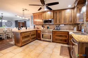 25195 US Hwy 77, Yoakum, TX 77995 - Photo 12