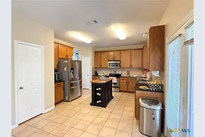 402 W Iowa Drive, Harker Heights, TX 76548 - Photo 6