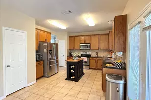 402 W Iowa Dr, Harker Heights, TX 76548 - Photo 6