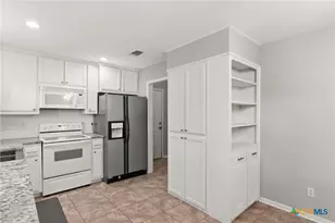 904 Randa St, Copperas Cove, TX 76522 - Photo 10