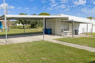 312 W Jefferson Ave, Port O'Connor, TX 77982 - Photo 4