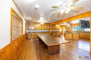 1724 Hickston St, Gonzales, TX 78629 - Photo 4