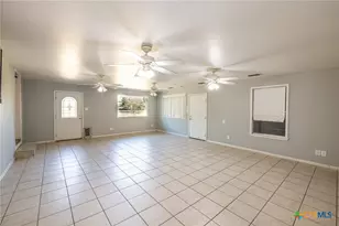 1724 Hickston St, Gonzales, TX 78629 - Photo 20