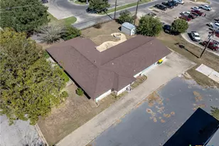 1724 Hickston St, Gonzales, TX 78629 - Photo 32