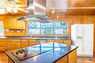 1724 Hickston St, Gonzales, TX 78629 - Photo 10