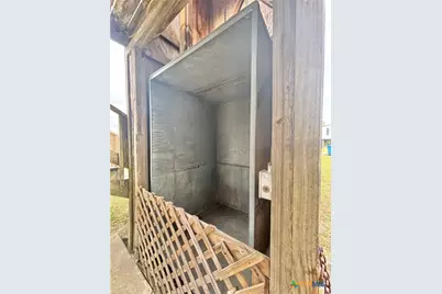 509 N 9th Street, Port O'Connor, TX 77982 - Photo 2