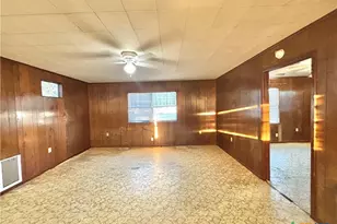 509 N 9th St, Port O'Connor, TX 77982 - Photo 14