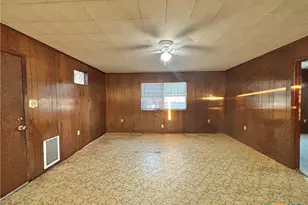 509 N 9th St, Port O'Connor, TX 77982 - Photo 12
