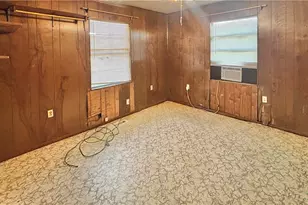 509 N 9th St, Port O'Connor, TX 77982 - Photo 28