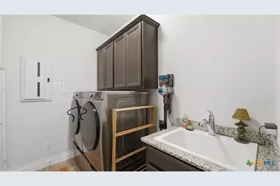 820 Silverberry Drive, New Braunfels, TX 78132 - Photo 28