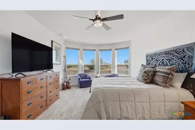 820 Silverberry Drive, New Braunfels, TX 78132 - Photo 12