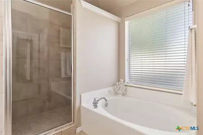 1716 Oak Wind, New Braunfels, TX 78132 - Photo 32