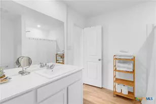 3230 Mound Rdg, New Braunfels, TX 78130 - Photo 20