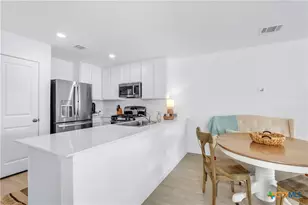 3230 Mound Rdg, New Braunfels, TX 78130 - Photo 10