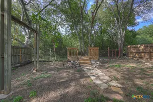 3915 Chimney Springs Dr, San Antonio, TX 78247 - Photo 20