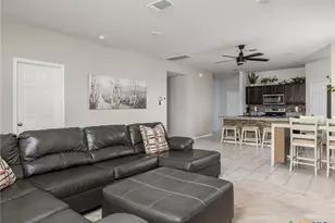 146 Hammond Ct, Jarrell, TX 76537 - Photo 8