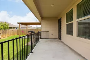146 Hammond Ct, Jarrell, TX 76537 - Photo 18
