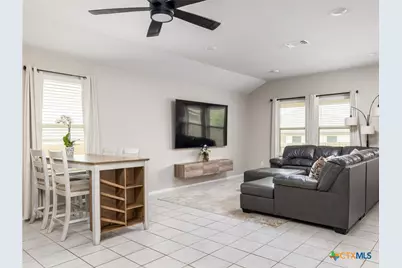 146 Hammond Court, Jarrell, TX 76537 - Photo 6