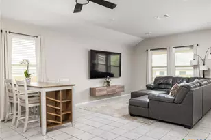 146 Hammond Ct, Jarrell, TX 76537 - Photo 6