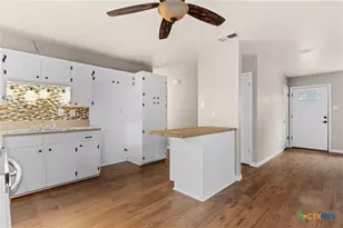 2004 Veterans Ave, Copperas Cove, TX 76522 - Photo 6