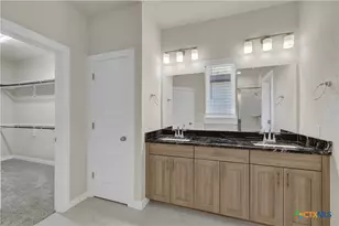 15418 Ivory Hls, San Antonio, TX 78247 - Photo 18