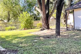 725 Westwood Dr, Port Lavaca, TX 77979 - Photo 32