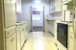 725 Westwood Dr, Port Lavaca, TX 77979 - Photo 20