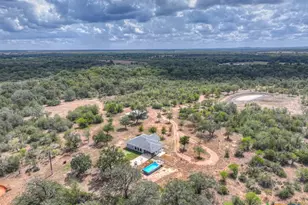 2354 Fm 2438, Seguin, TX 78155 - Photo 34