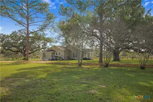 1733 Co Rd 284, Edna, TX 77957 - Photo 20