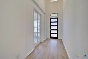 1683 Seekat Dr, New Braunfels, TX 78132 - Photo 4