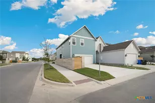 795 N Academy Ave, New Braunfels, TX 78130 - Photo 14