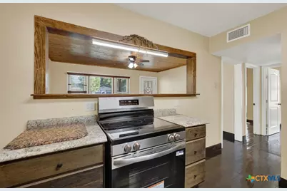 927 N Union Avenue, New Braunfels, TX 78130 - Photo 12