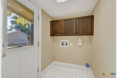 927 N Union Avenue, New Braunfels, TX 78130 - Photo 18