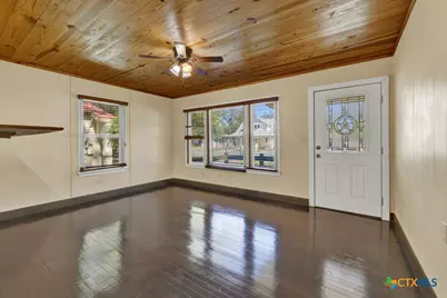 927 N Union Avenue, New Braunfels, TX 78130 - Photo 6