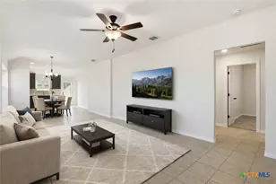 2035 Cowan Dr, New Braunfels, TX 78132 - Photo 8