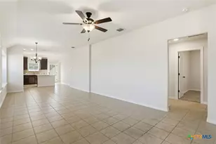 2035 Cowan Dr, New Braunfels, TX 78132 - Photo 10