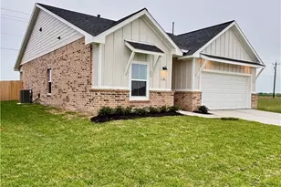 318 Cardinal Dr, Port Lavaca, TX 77979 - Photo 2