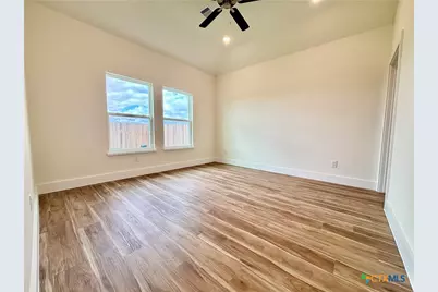 318 Cardinal Dr, Port Lavaca, TX 77979 - Photo 10