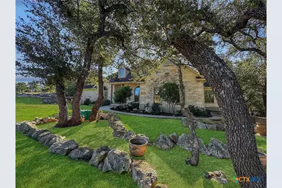 386 Wentworth, Spring Branch, TX 78070 - Photo 2