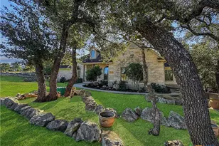 386 Wentworth, Spring Branch, TX 78070 - Photo 2