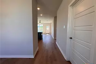 409 University Ave, Troy, TX 76579 - Photo 4