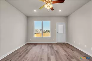 406 University Ave, Troy, TX 76579 - Photo 16