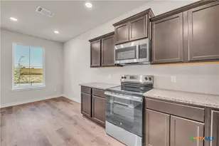 406 University Ave, Troy, TX 76579 - Photo 22