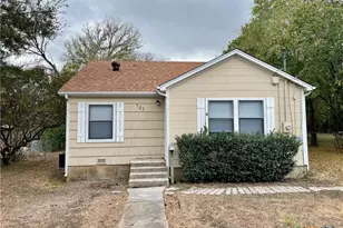 743 E 13th Ave, Belton, TX 76513 - Photo 2